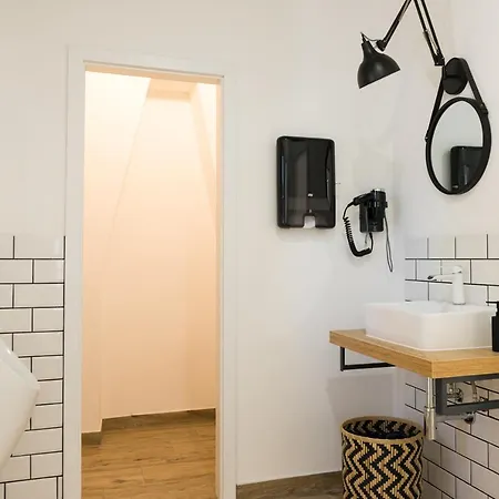 Ciri Biri Bela Boutique