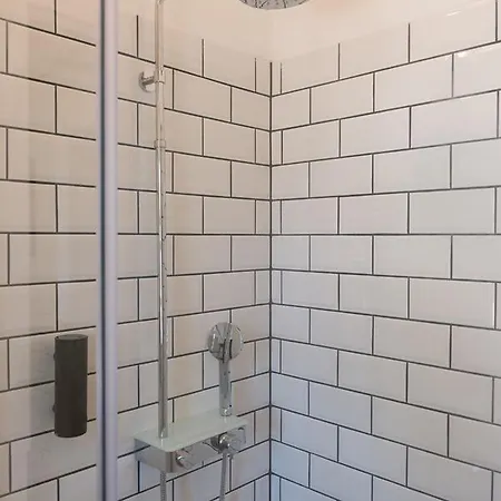 Ciri Biri Bela Boutique Vandrerhjem