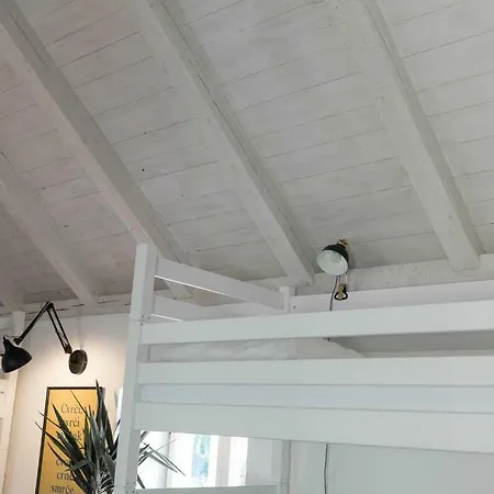 Ciri Biri Bela Boutique Vandrerhjem Split