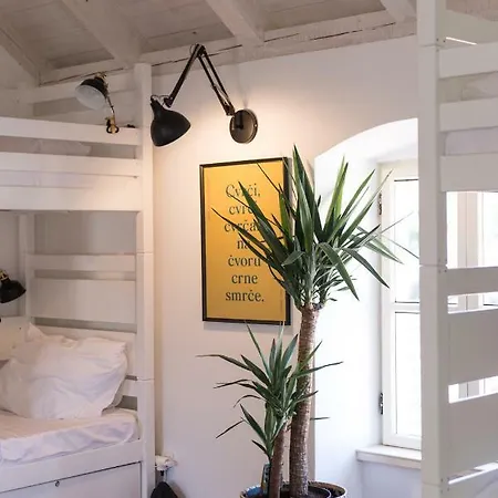 Ciri Biri Bela Boutique * Split