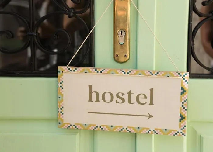 ćiri Biri Bela Boutique * Split