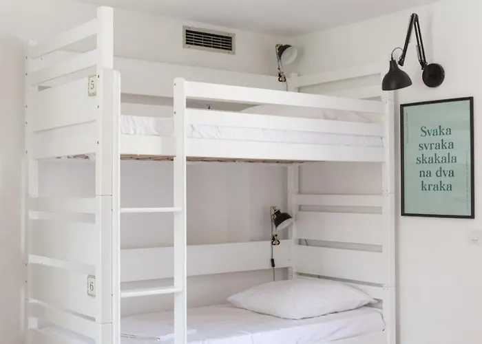 ćiri Biri Bela Boutique Auberge de jeunesse