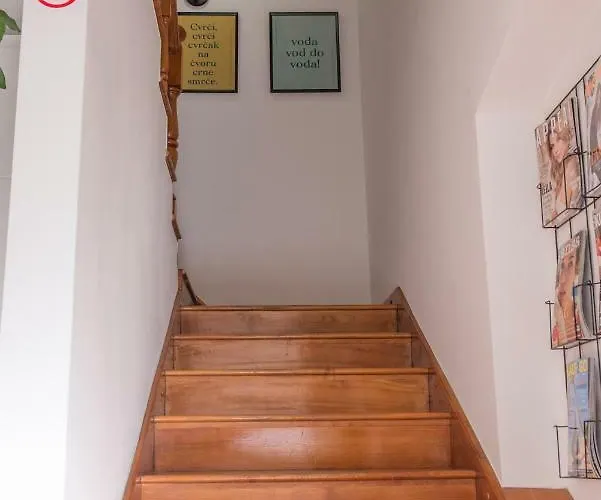 ćiri Biri Bela Boutique *