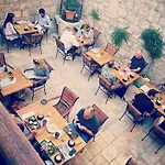 Ciri Biri Bela Boutique Hostel *